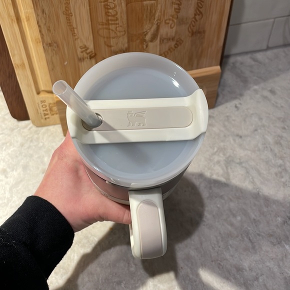 STANLEY ADVENTURE QUENCHER TUMBLER | 40 OZ l Rose Quartz Glow - Picture 3 of 7